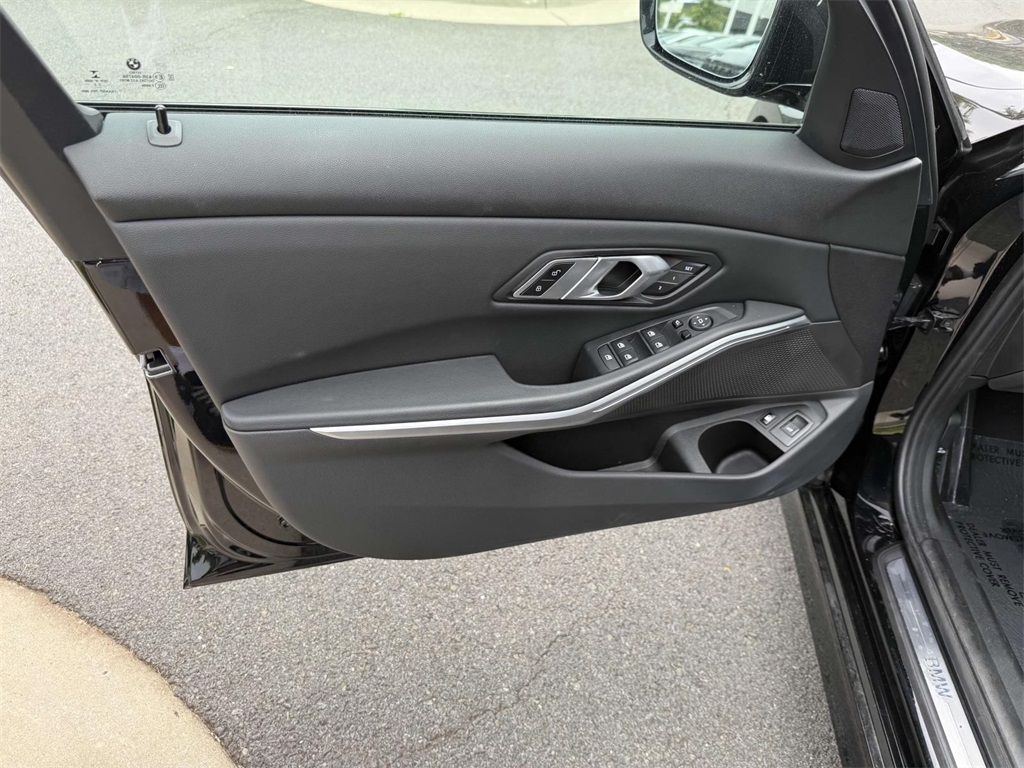 2023 Bmw 330e photo 23