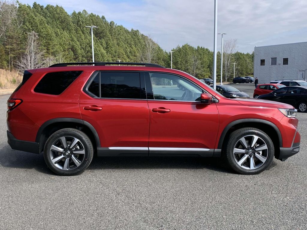 2025 Honda Pilot Touring photo 2