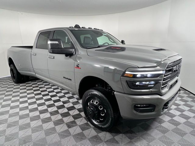 2026 RAM Ram 3500 Pickup Laramie's photo