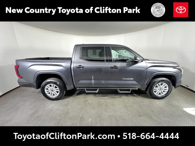 2022 Toyota Tundra SR5 photo 2