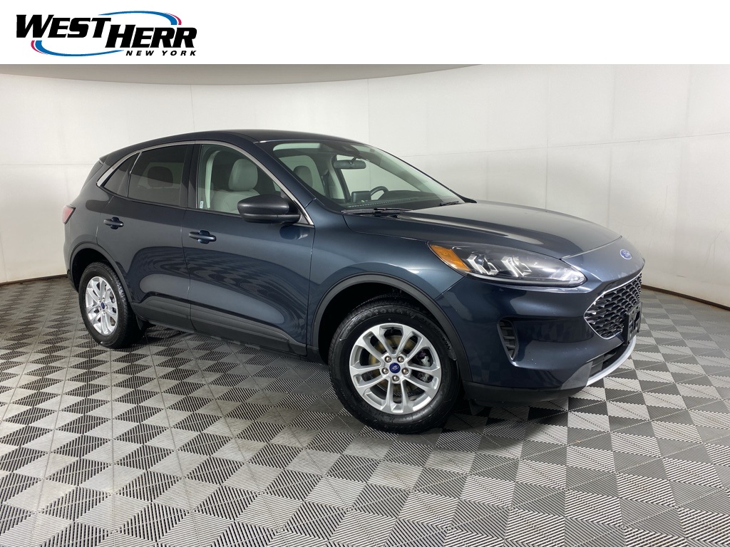 2022 Ford Escape SE's photo