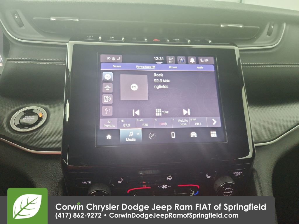 2024 Jeep Grand Cherokee Altitude photo 3