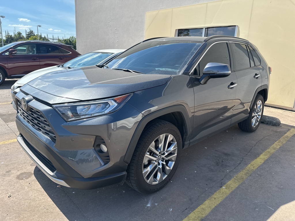 2020 Toyota RAV4 Limited photo 6