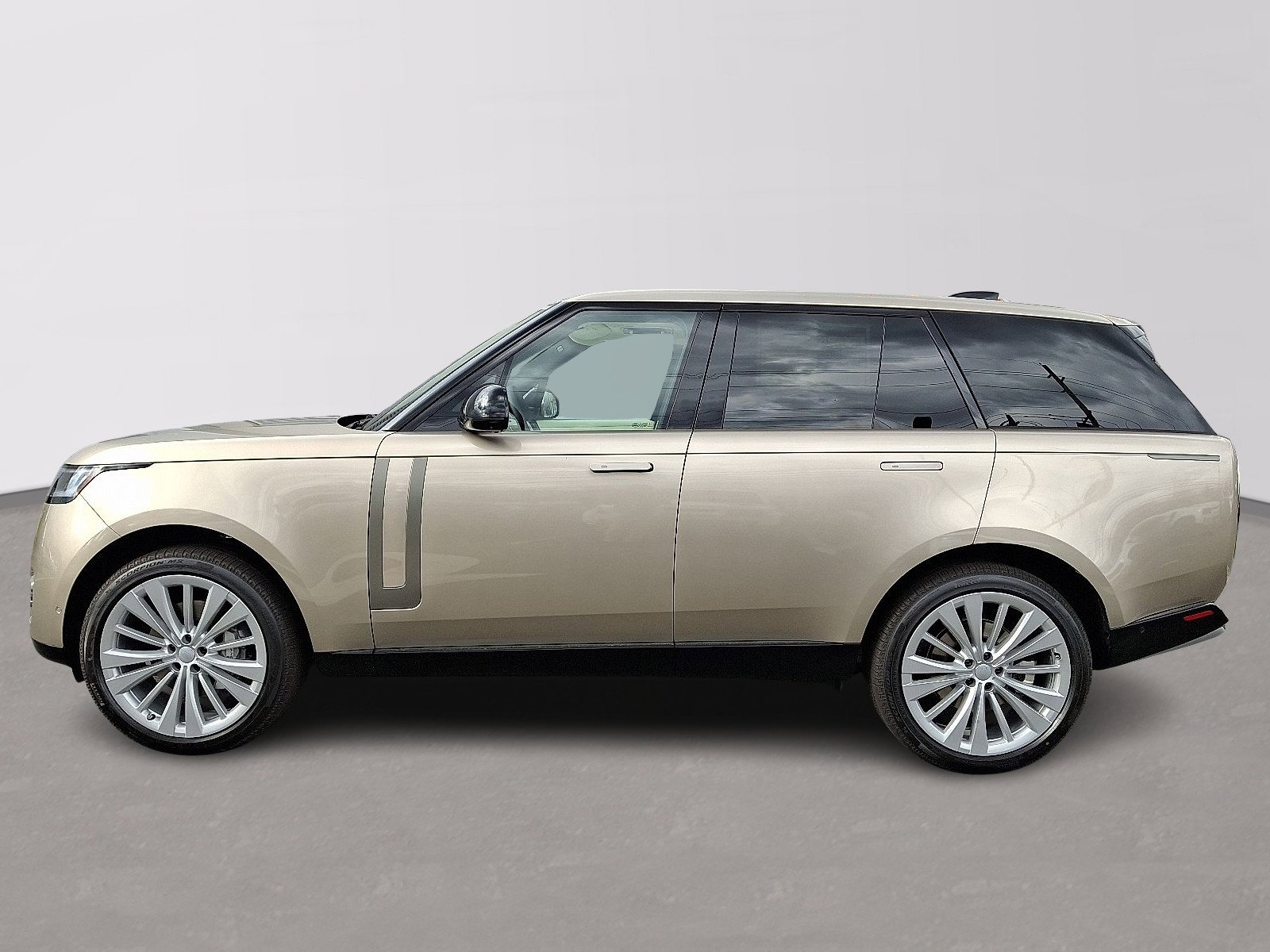 2025 Land Rover Range Rover SE photo 4