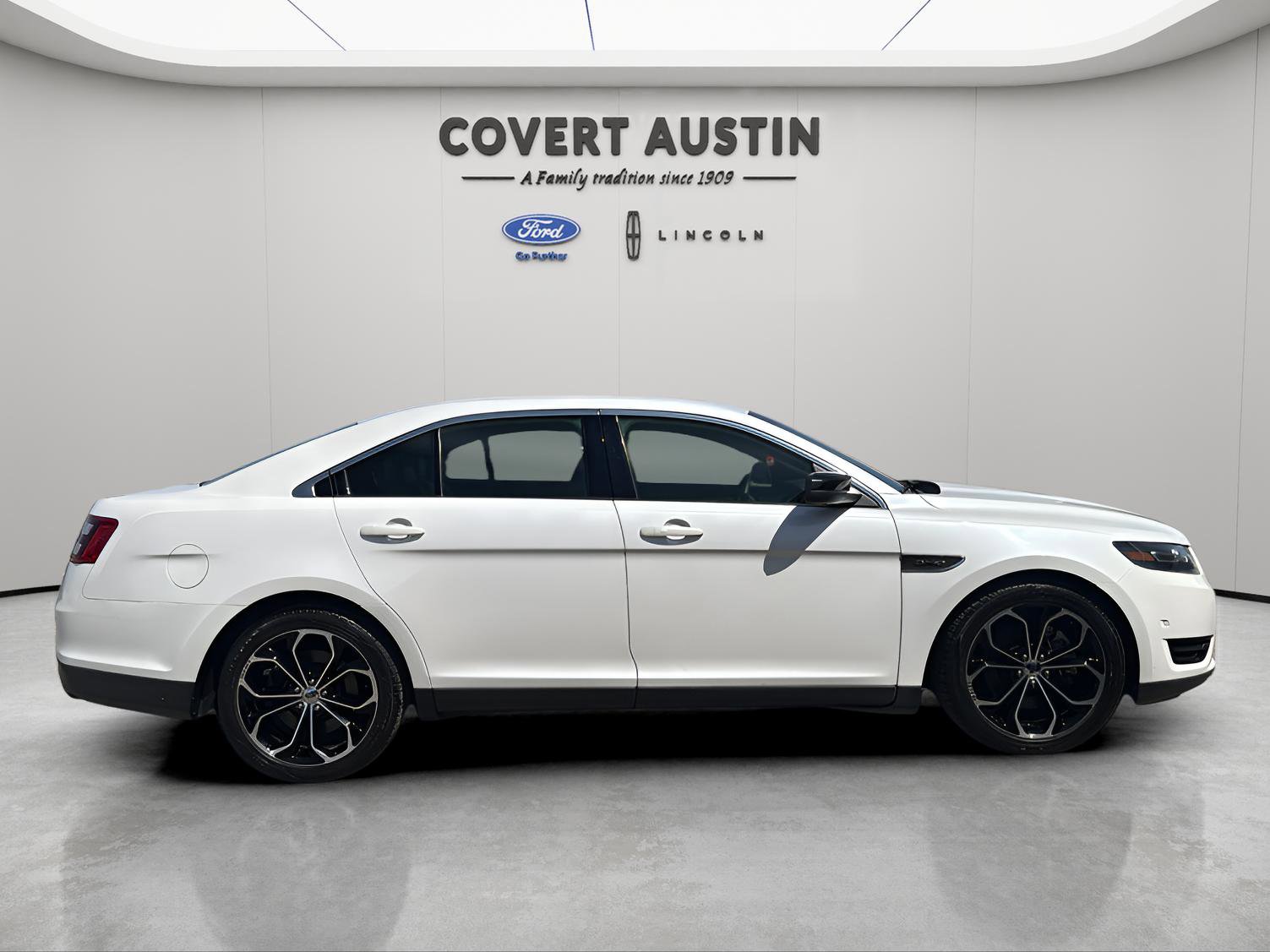 PreOwned 2013 Ford Taurus SHO 4dr Car in Austin P2123 Covert Cadillac