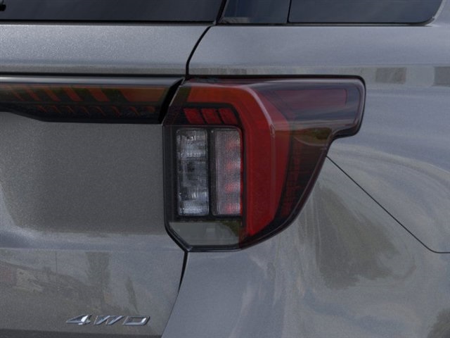 2025 Ford Explorer ST-Line photo 11