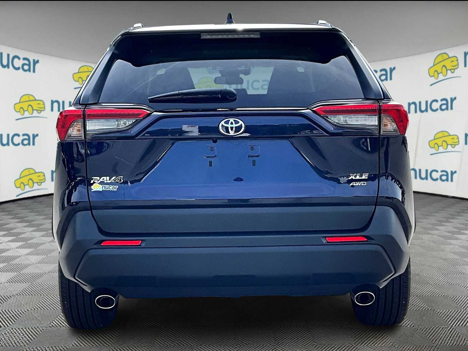 2023 Toyota RAV4 XLE Premium photo 2