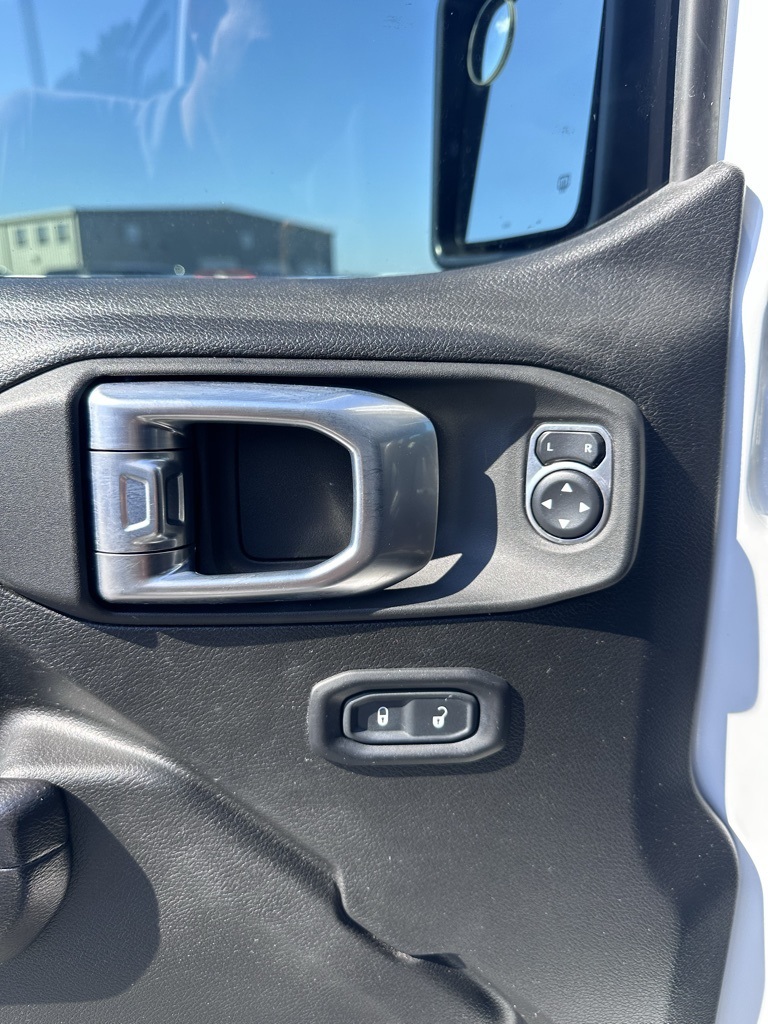 2021 Jeep Wrangler Unlimited Willys photo 11