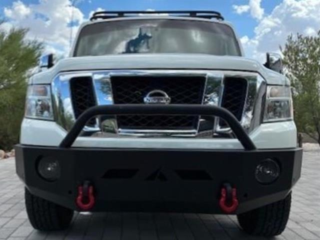 2014 Nissan NV3500 photo 2