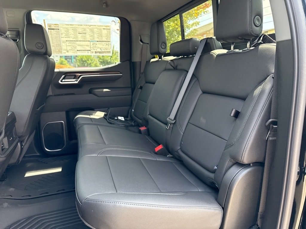 2026 Chevrolet Silverado 1500 RST photo 2