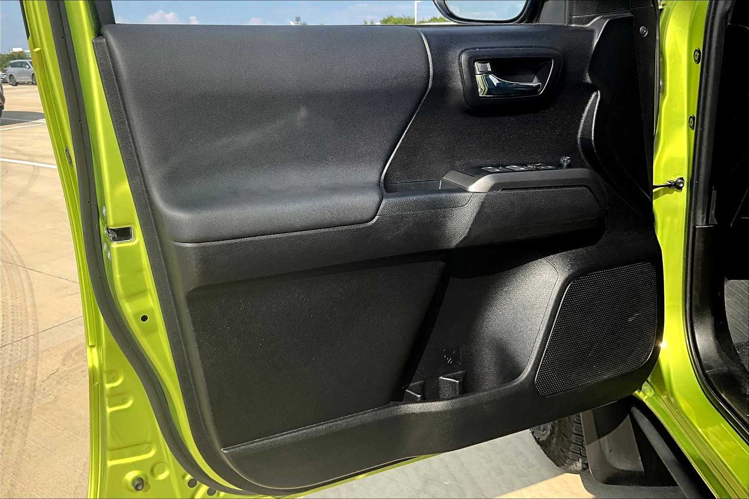 2023 Toyota Tacoma TRD 4x4 photo 20