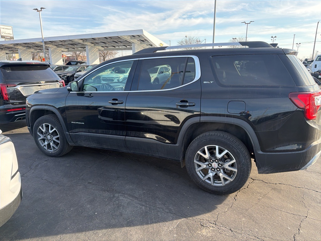 2023 GMC ACADIA - Image 4