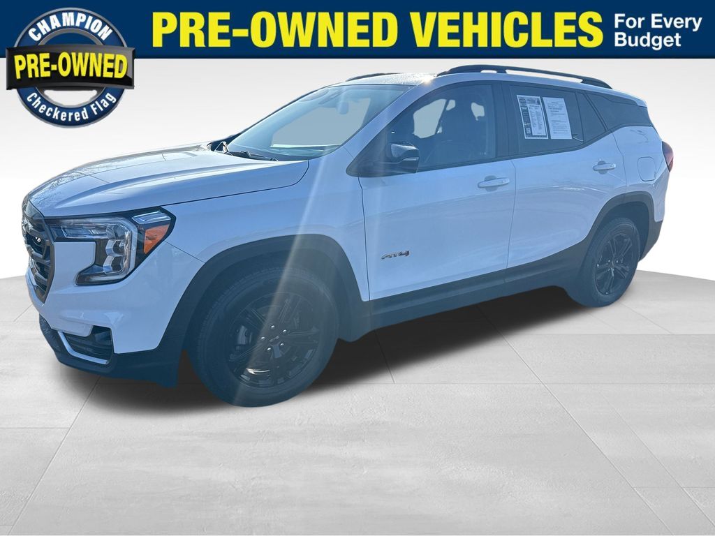 2023 GMC Terrain AT4's photo