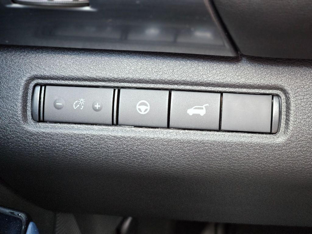 2025 Nissan Pathfinder SL photo 12