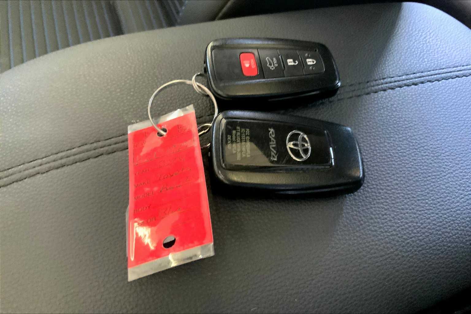 2024 Toyota RAV4 Hybrid XSE photo 11