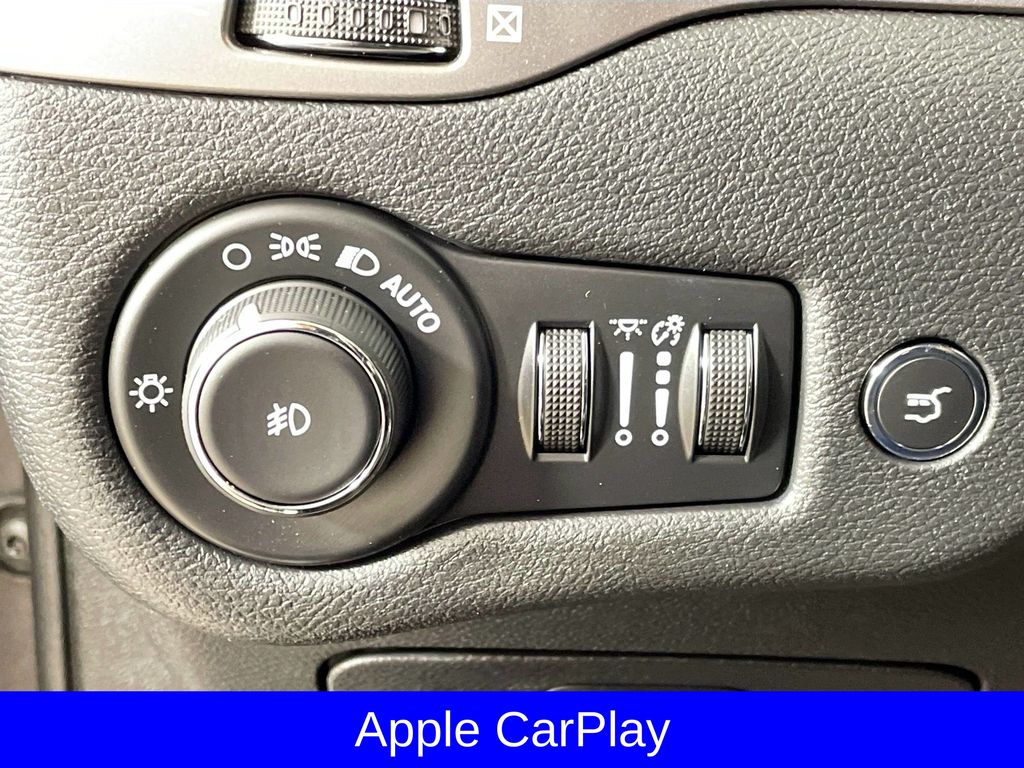 2020 Jeep Cherokee Limited photo 10