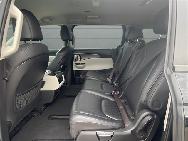 2024 Kia Carnival LX photo 39