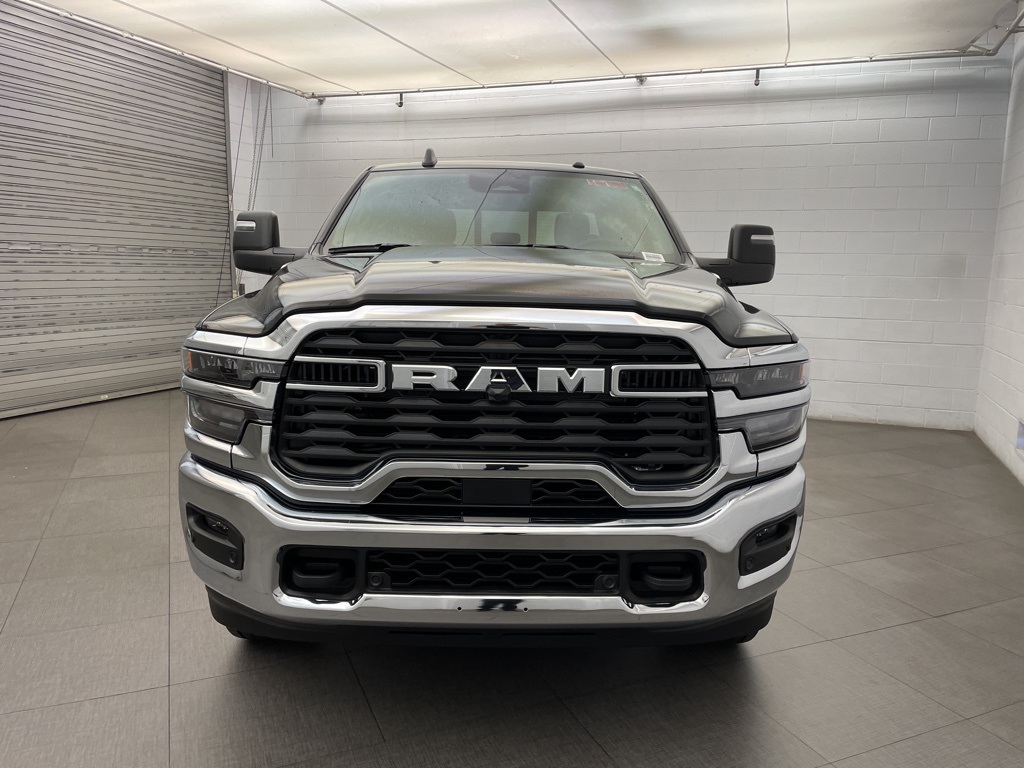 2025 Ram 2500 Tradesman photo 3