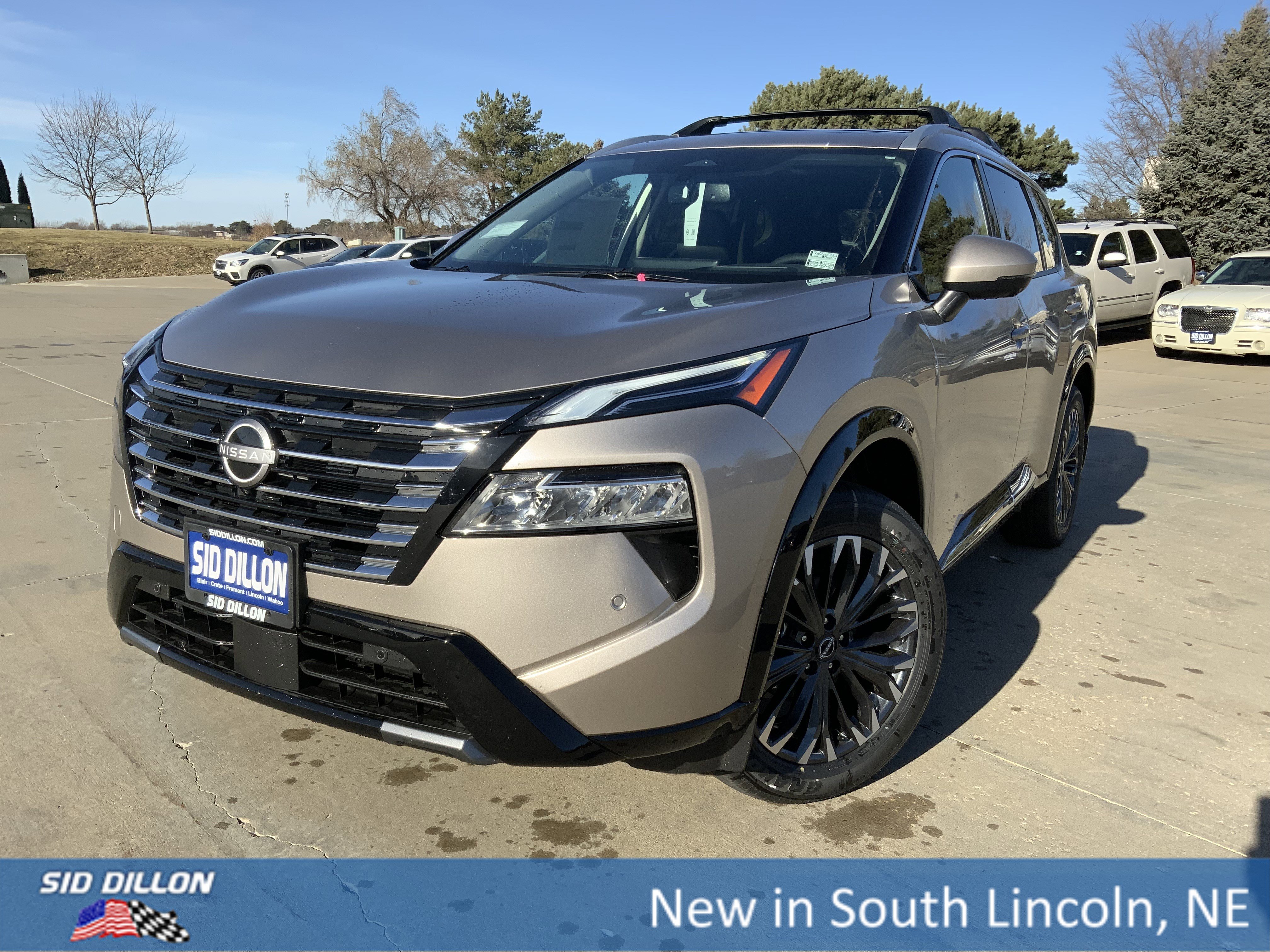 2026 Nissan Rogue Platinum's photo