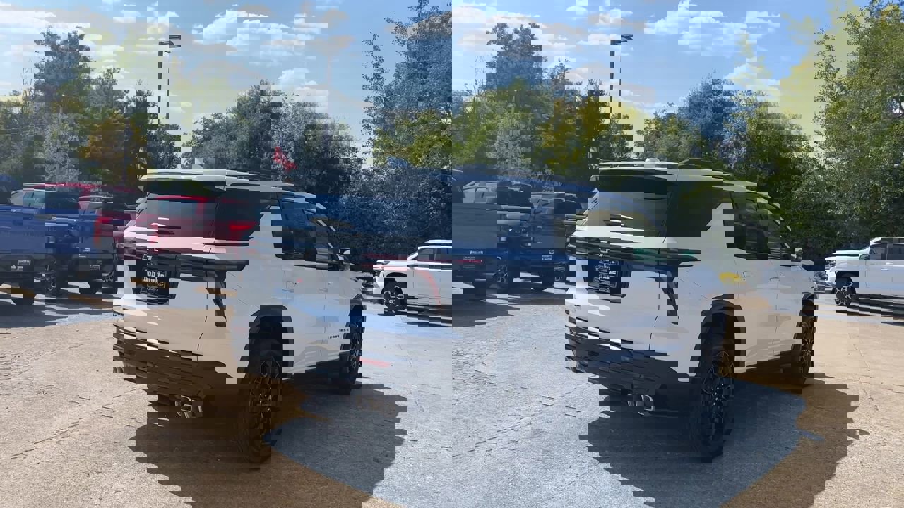 2026 Chevrolet Traverse photo 7