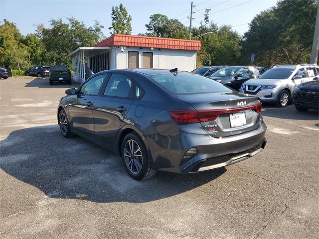 2023 Kia Forte LXS photo 4