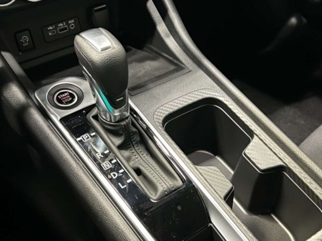 2025 Nissan Sentra SV photo 12