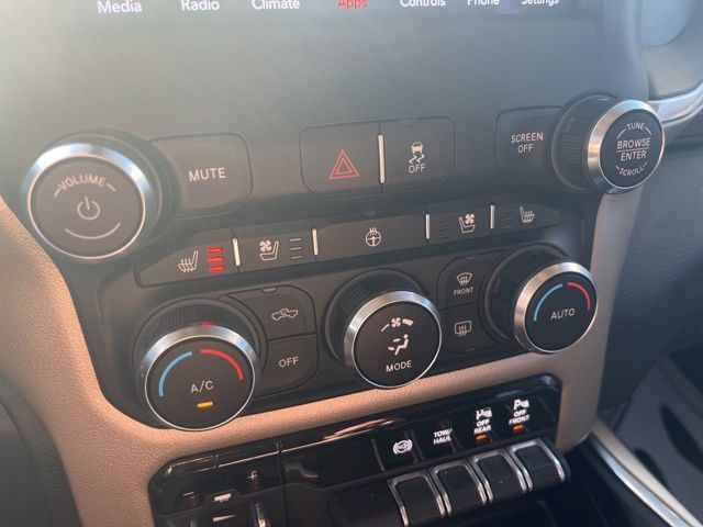 2020 Ram 2500 Laramie photo 21