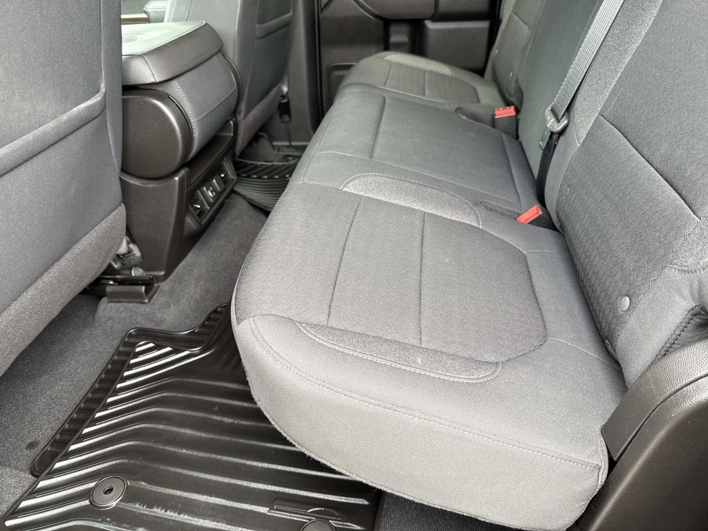 2020 Chevrolet Silverado 1500 LT photo 15