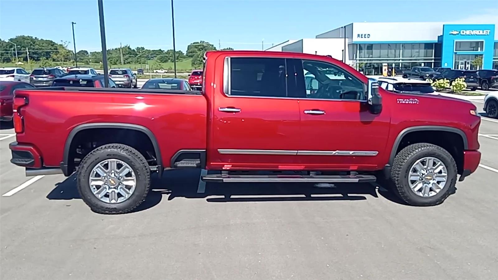 2025 Chevrolet Silverado 3500HD High Country photo 8