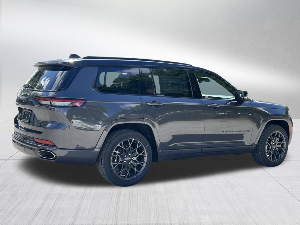 2025 Jeep Grand Cherokee L Summit photo 4