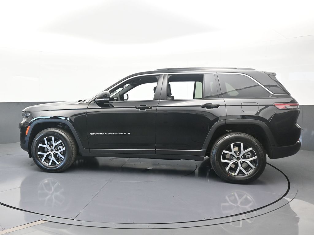 2025 Jeep Grand Cherokee Limited photo 3