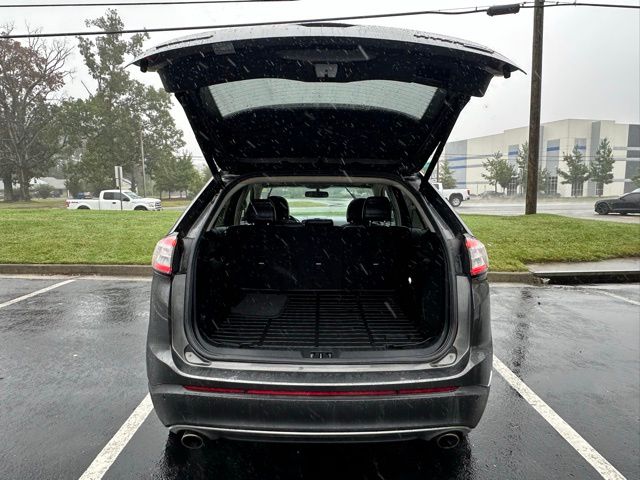 2018 Ford Edge Titanium photo 12
