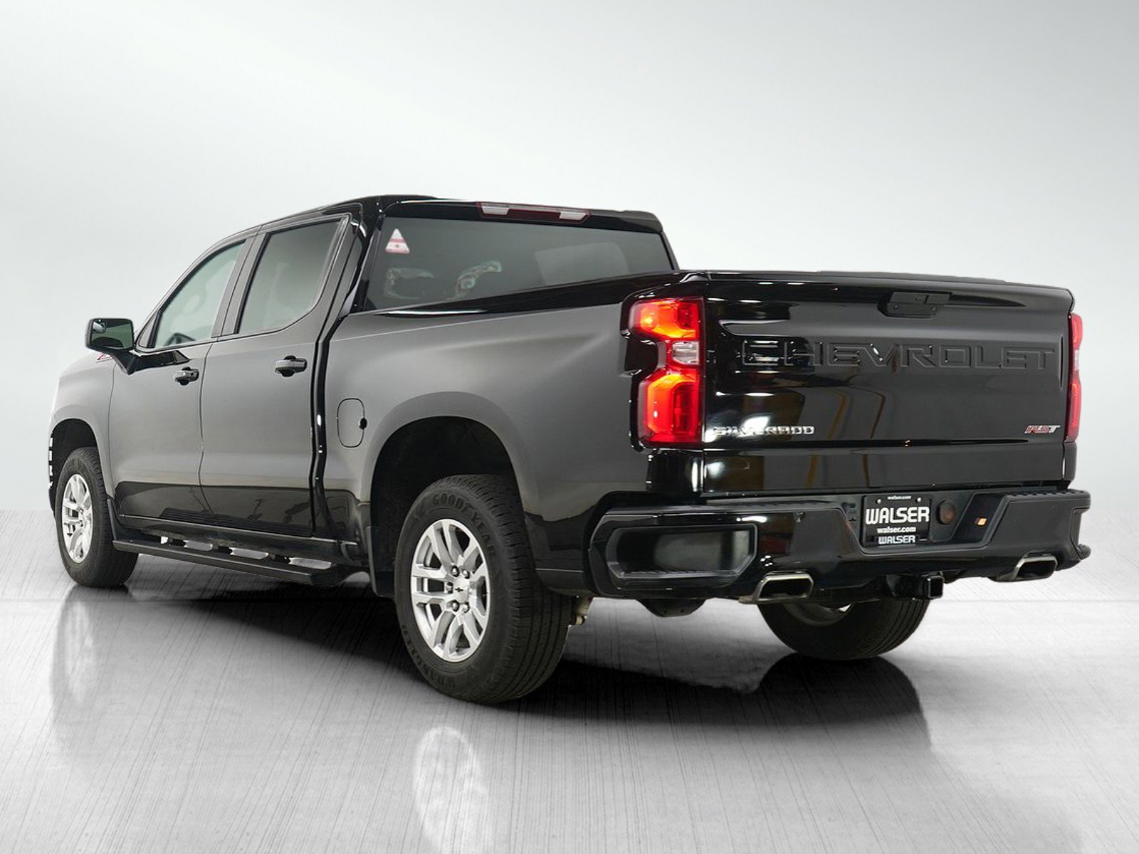 2022 Chevrolet Silverado 1500 RST photo 3