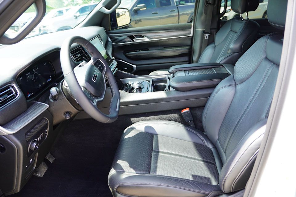 2024 Jeep Wagoneer Series II photo 15