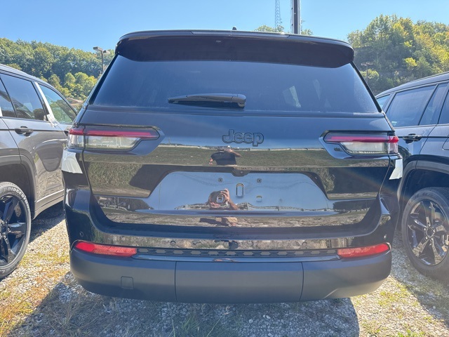 2025 Jeep Grand Cherokee Altitude X photo 2