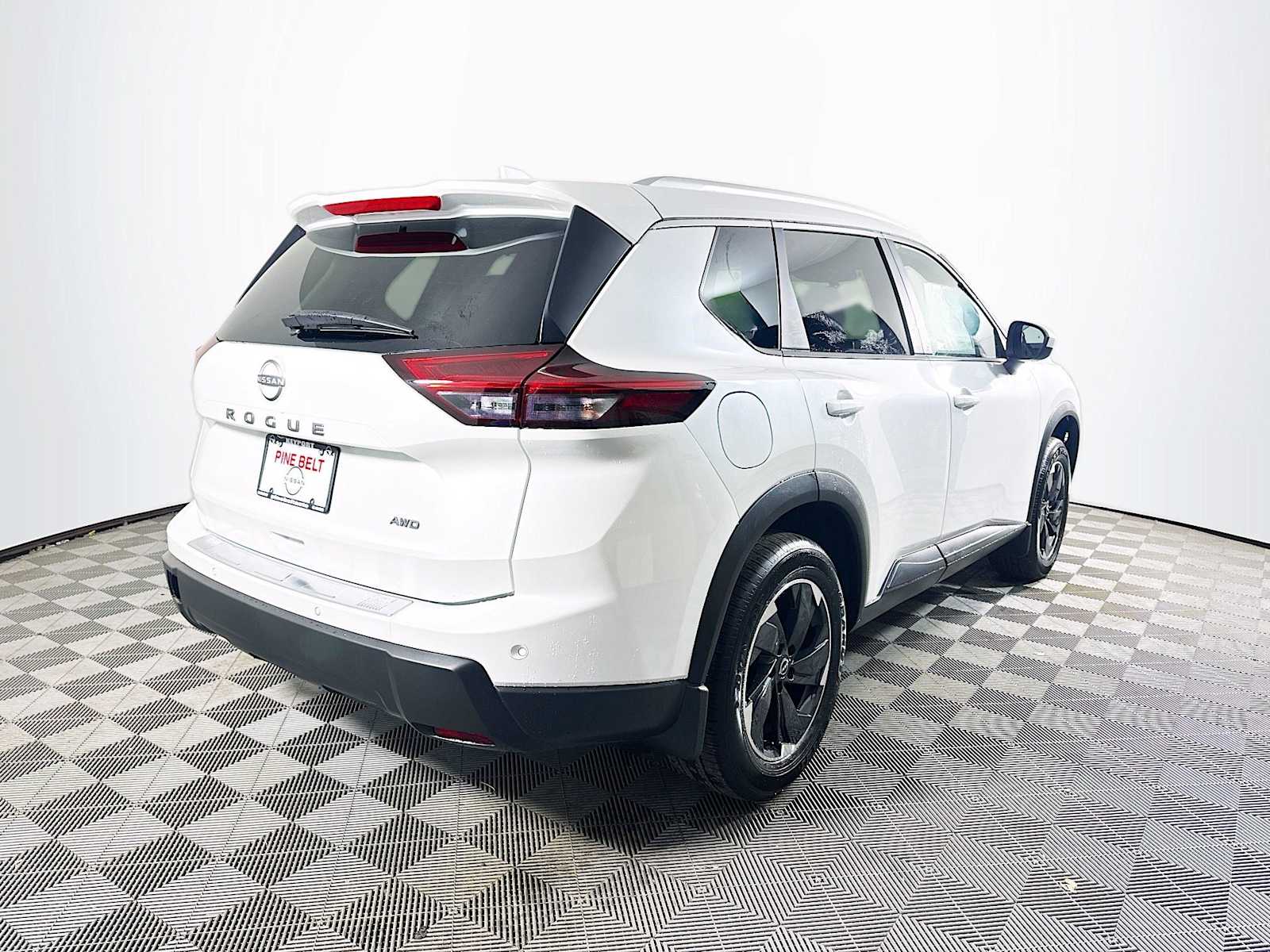 2026 Nissan Rogue SV photo 2