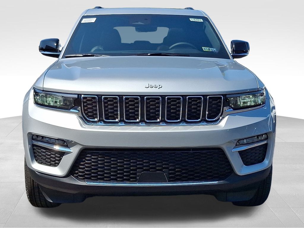2025 Jeep Grand Cherokee Limited photo 2