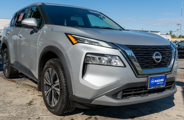 2022 Nissan Rogue SV photo 4