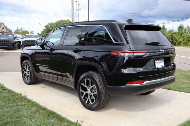2025 Jeep Grand Cherokee Limited photo 22