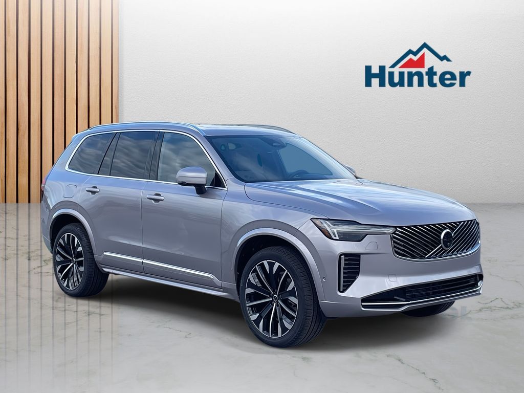 2026 Volvo XC90 Plus's photo