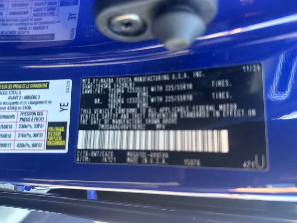 2024 Toyota Corolla Cross XLE photo 27