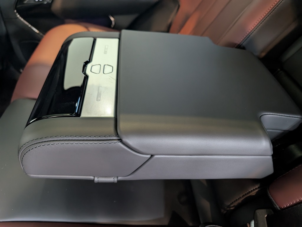 2025 Land Rover Range Rover Sport SE photo 21