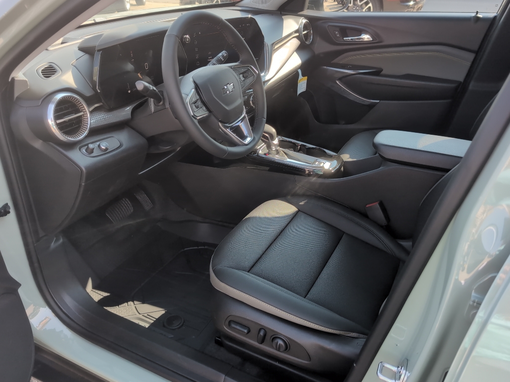 2025 Chevrolet Trax ACTIV photo 7