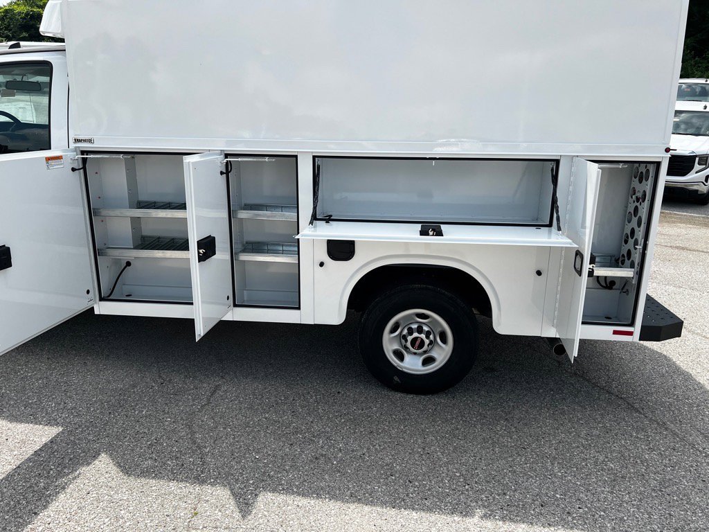 2025 Gmc Savana Cutaway 3500 photo 2
