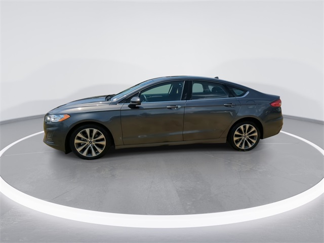 2020 Ford Fusion SE photo 4