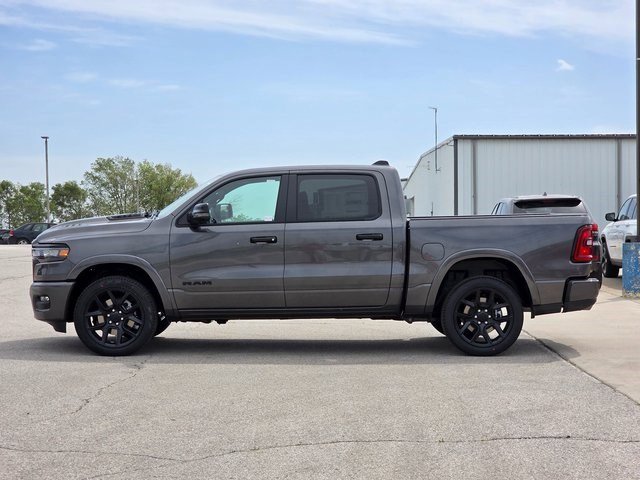 2025 Ram 1500 Laramie photo 2
