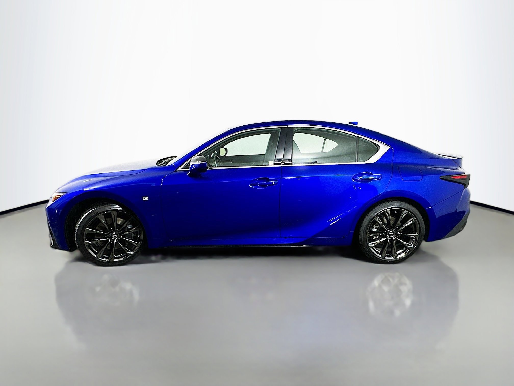 2022 Lexus IS 350 F SPORT photo 4