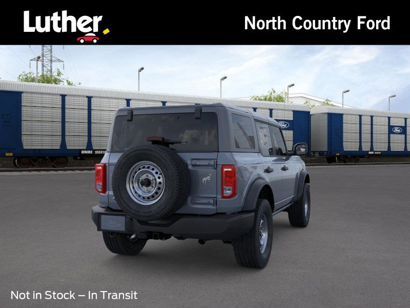 2025 Ford Bronco Base photo 8