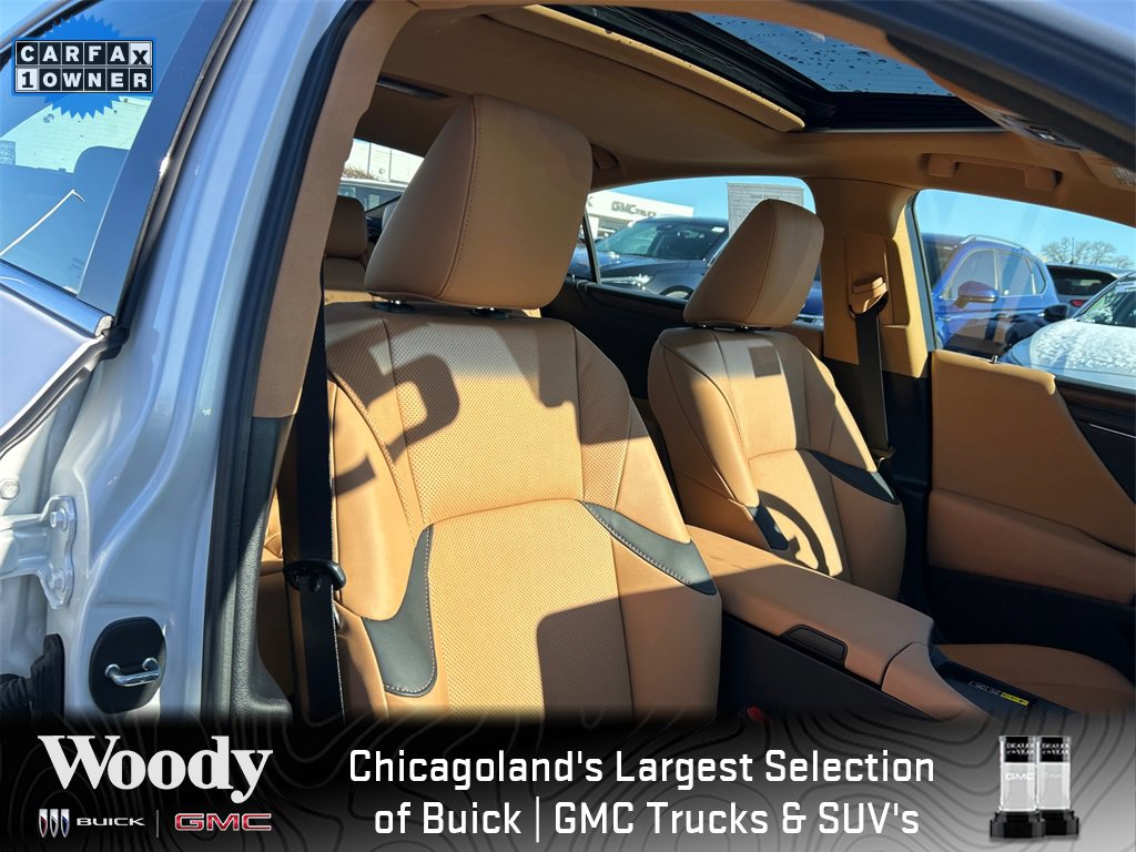 2025 LEXUS ES - Image 34