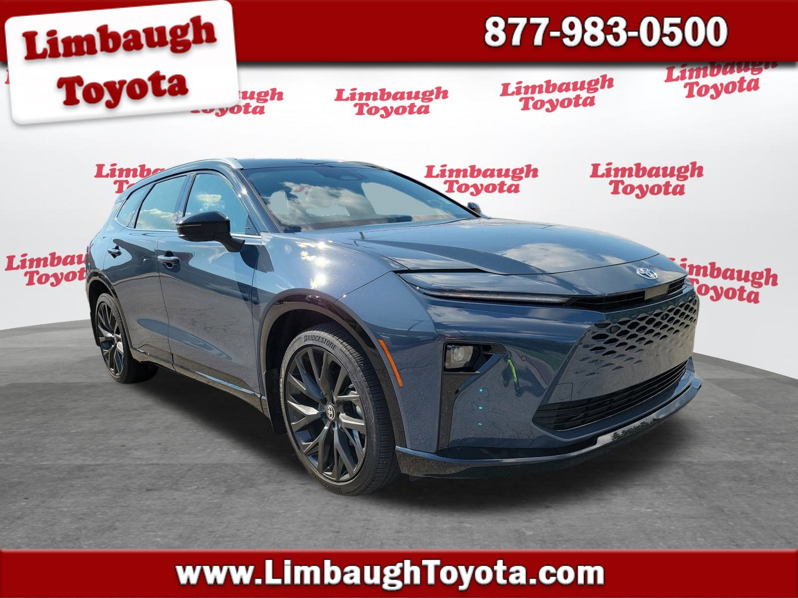 2025 Toyota Crown Signia Limited's photo